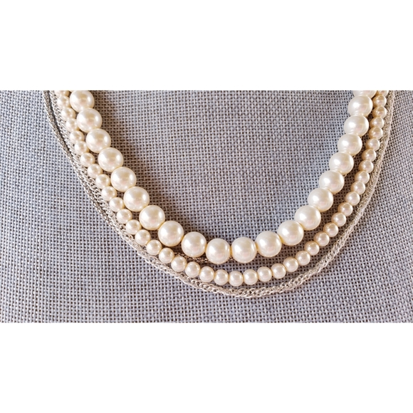 Pearl & Silver Chain Adjustable Necklace - Picture 2 of 4